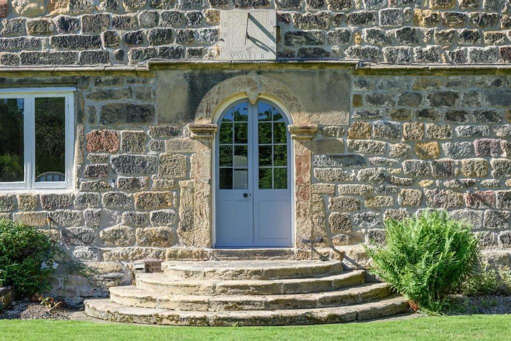 10 Bed Stunning House In Village, With Hot Tub Ovingham 외부 사진