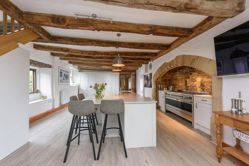 10 Bed Stunning House In Village, With Hot Tub Ovingham 외부 사진