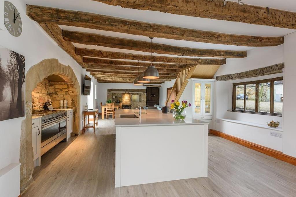 10 Bed Stunning House In Village, With Hot Tub Ovingham 외부 사진